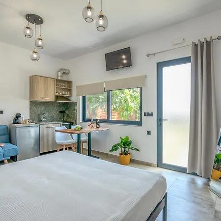 Cavos Luxury Apartment