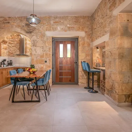 Cavos Luxury Apartment *