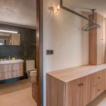 Cavos Luxury Διαμέρισμα *